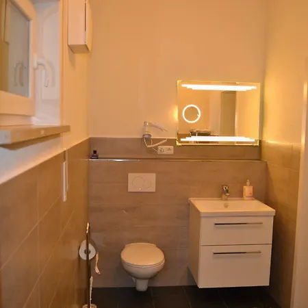 Lägenhetshotell Sebastian 4*